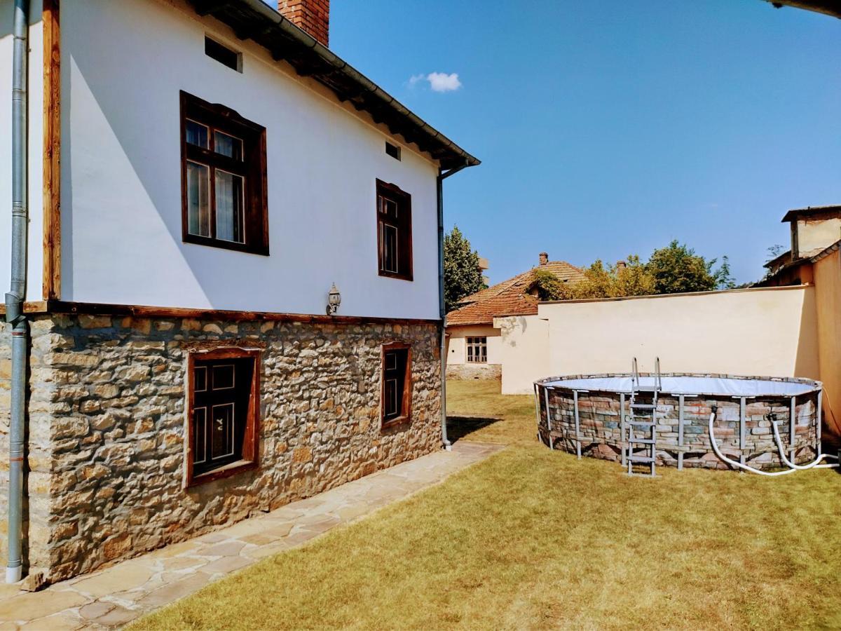 Private 4Br-2Ba Guest House Dryanovo With Pool And Free Parking Екстер'єр фото