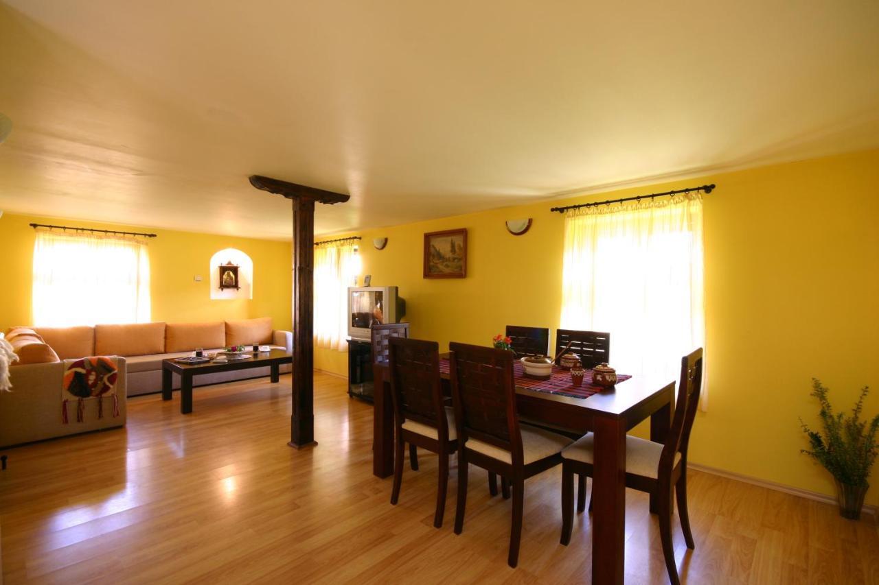 Private 4Br-2Ba Guest House Dryanovo With Pool And Free Parking Екстер'єр фото