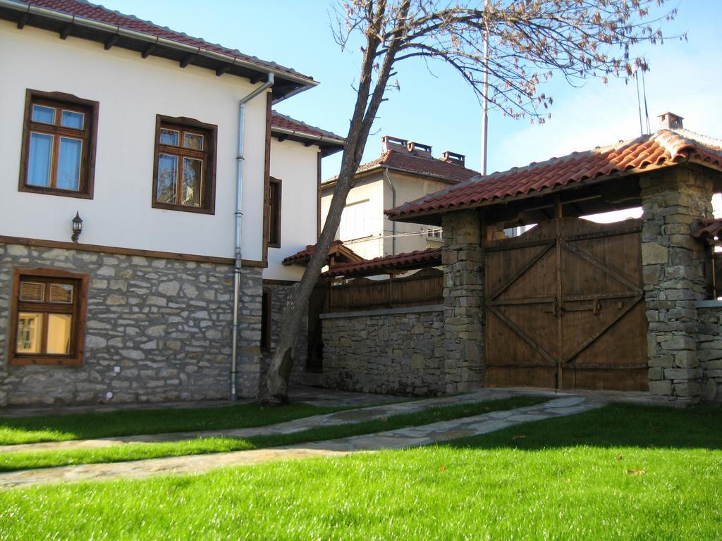 Private 4Br-2Ba Guest House Dryanovo With Pool And Free Parking Екстер'єр фото
